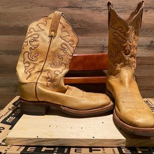 Lucchese size 8 Cowgirl boots